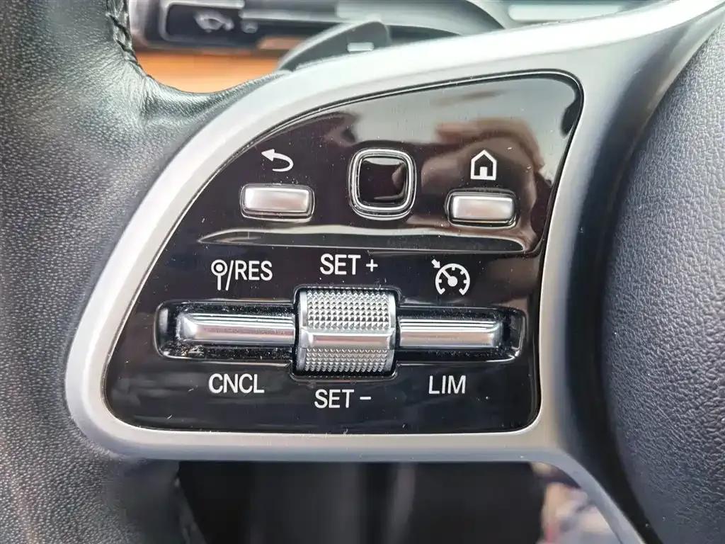 Mercedes-Benz GLE Coupe 2021 GLE 350 e 4MATIC Coupe SUV — миниатюра 31