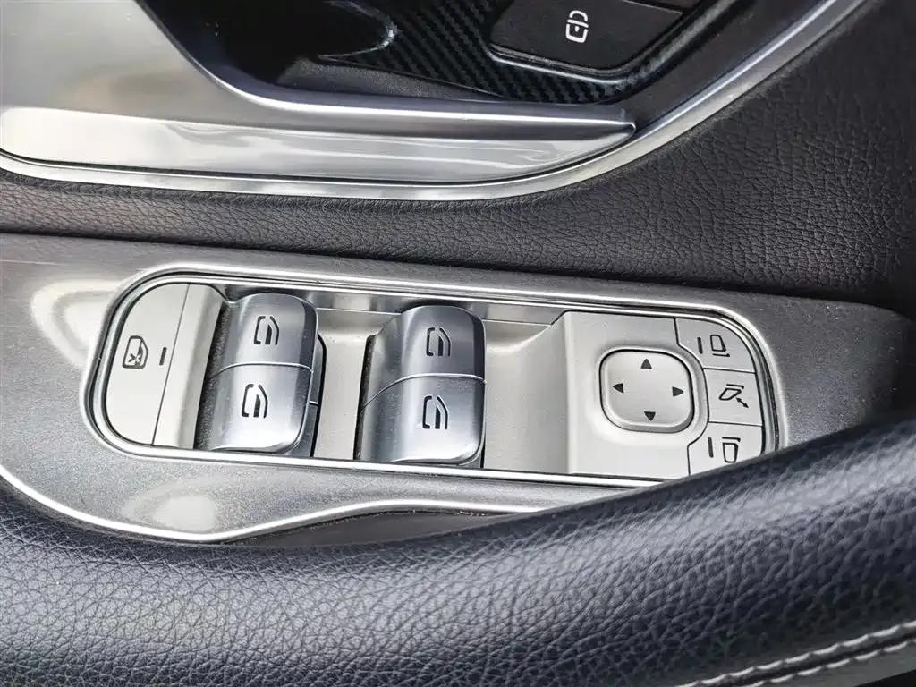 Mercedes-Benz GLE Coupe 2021 GLE 350 e 4MATIC Coupe SUV — миниатюра 37
