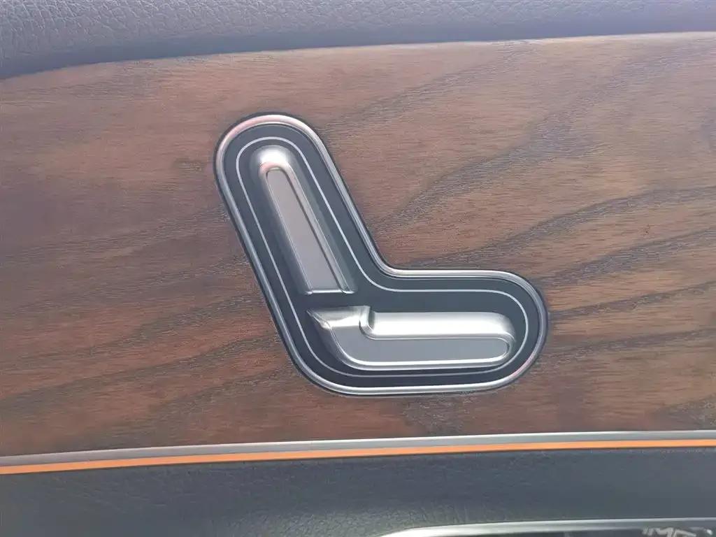 Mercedes-Benz GLE Coupe 2021 GLE 350 e 4MATIC Coupe SUV — миниатюра 38