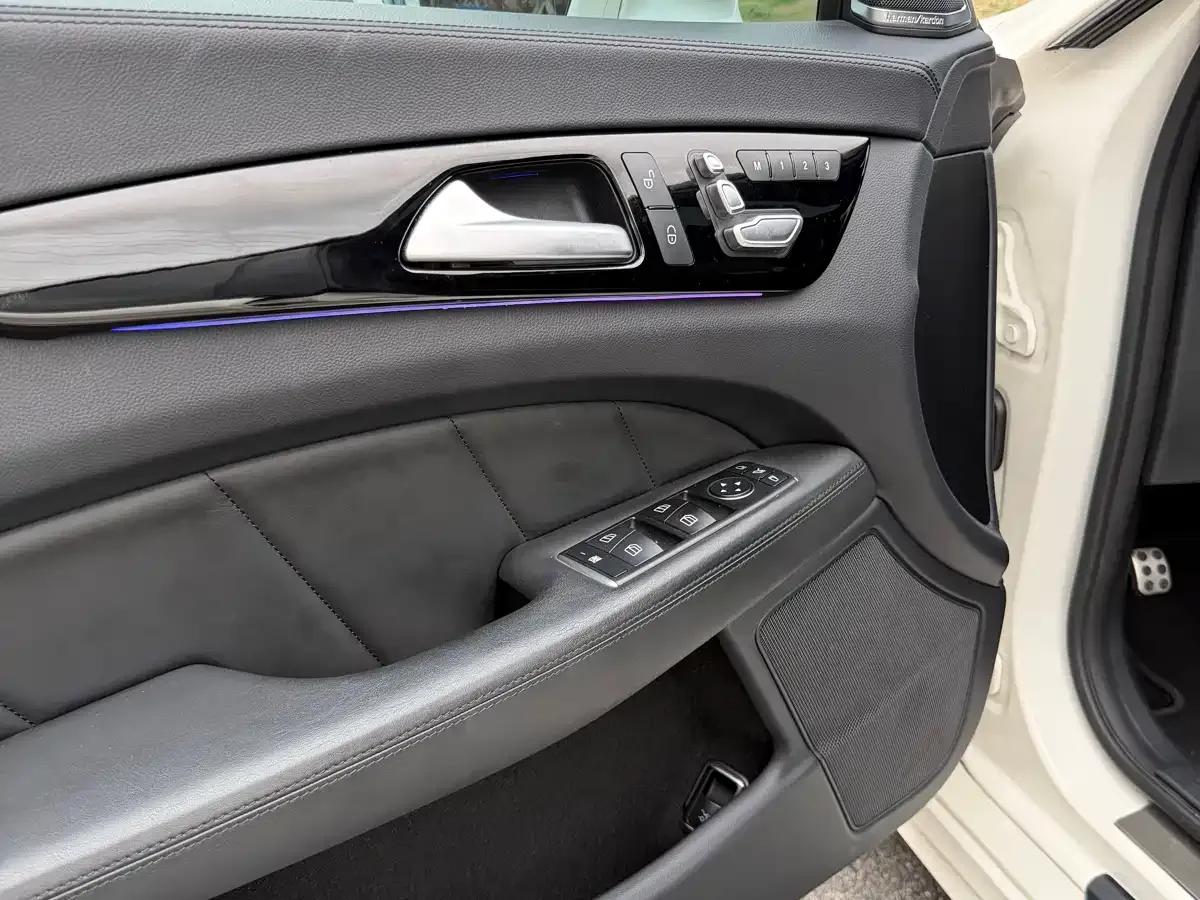 2015 Mercedes-Benz CLS AMG 63 4MATIC — миниатюра 15