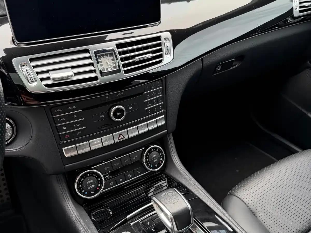 2015 Mercedes-Benz CLS AMG 63 4MATIC — миниатюра 16