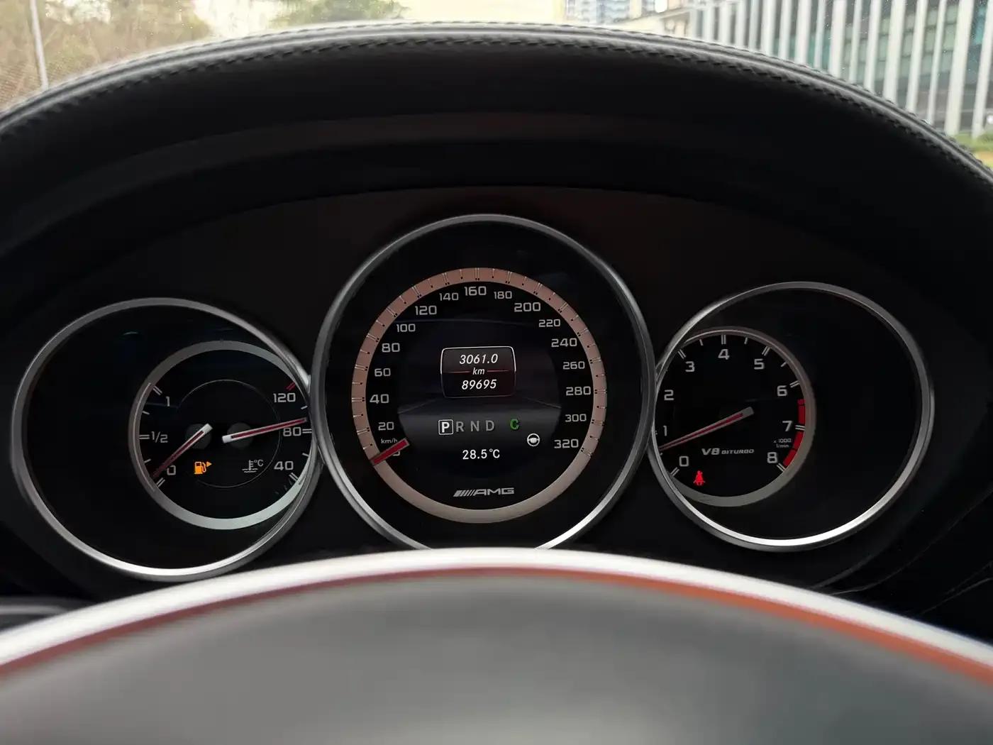 2015 Mercedes-Benz CLS AMG 63 4MATIC — миниатюра 18