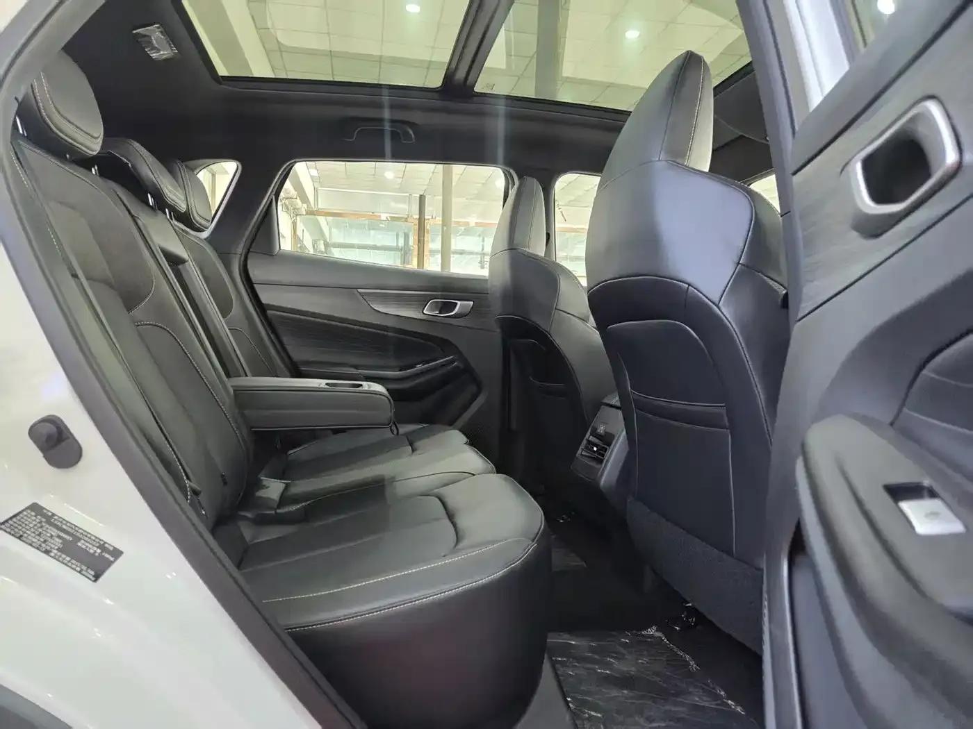 Changan CS55PLUS PHEV 2025 Smart New Blue Whale 125km Battleship Edition — миниатюра 12