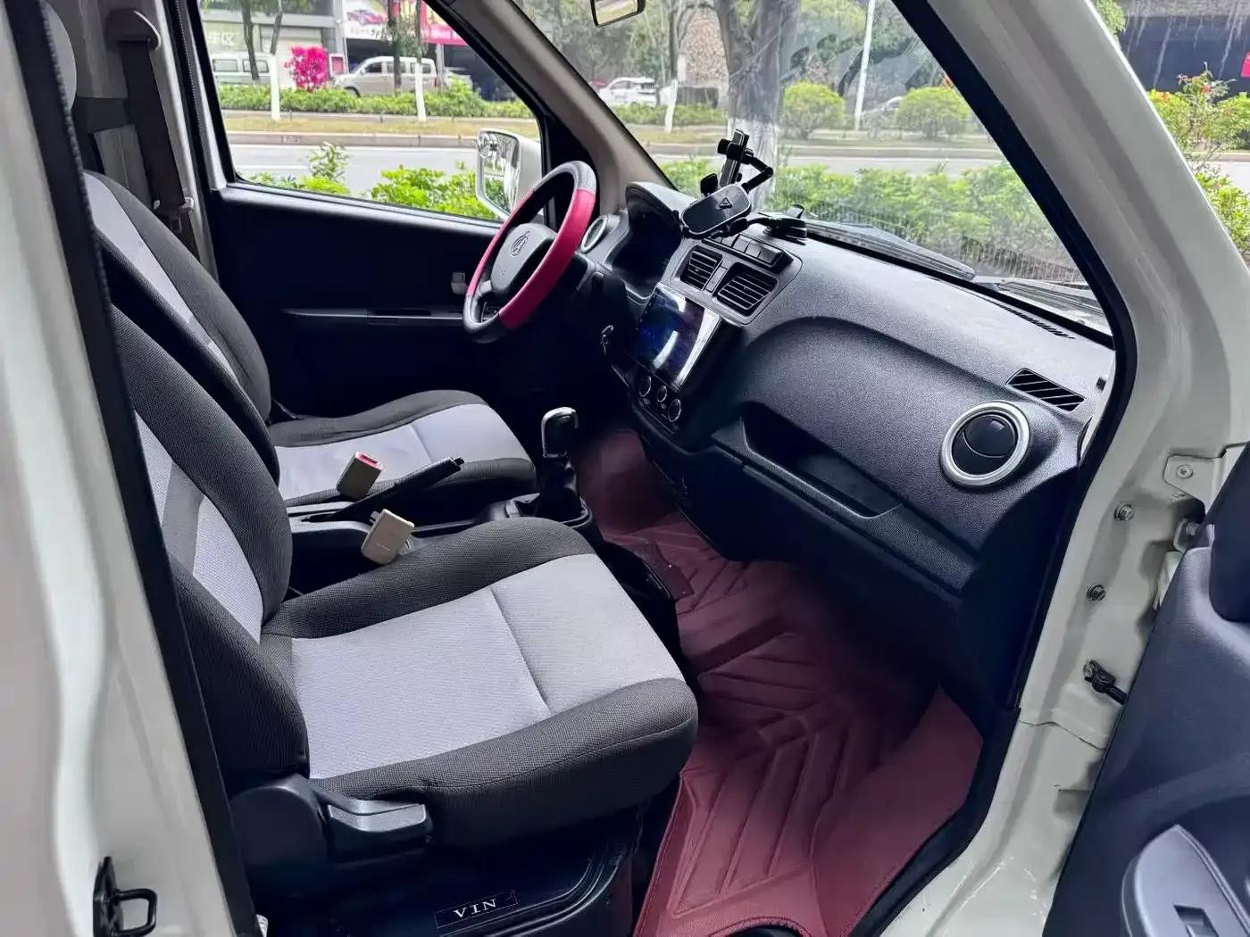 Changan Ruixing EM60 2023 Model EM60 II Hatchback 2-Seat Comfort Edition — миниатюра 9