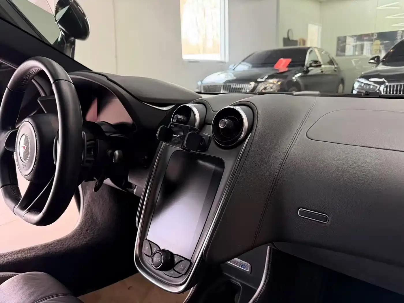 McLaren 540C 2015 3.8T Coupe — миниатюра 9