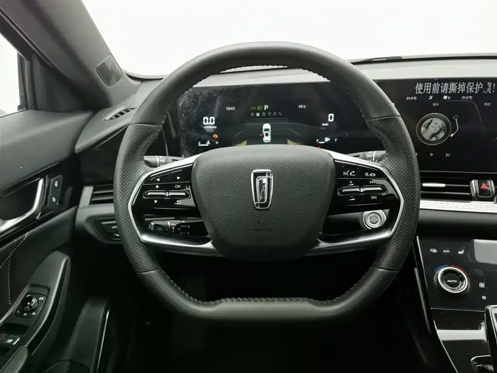Bestune B70S 2022 1.5T Smart and Trendy Commander — миниатюра 11