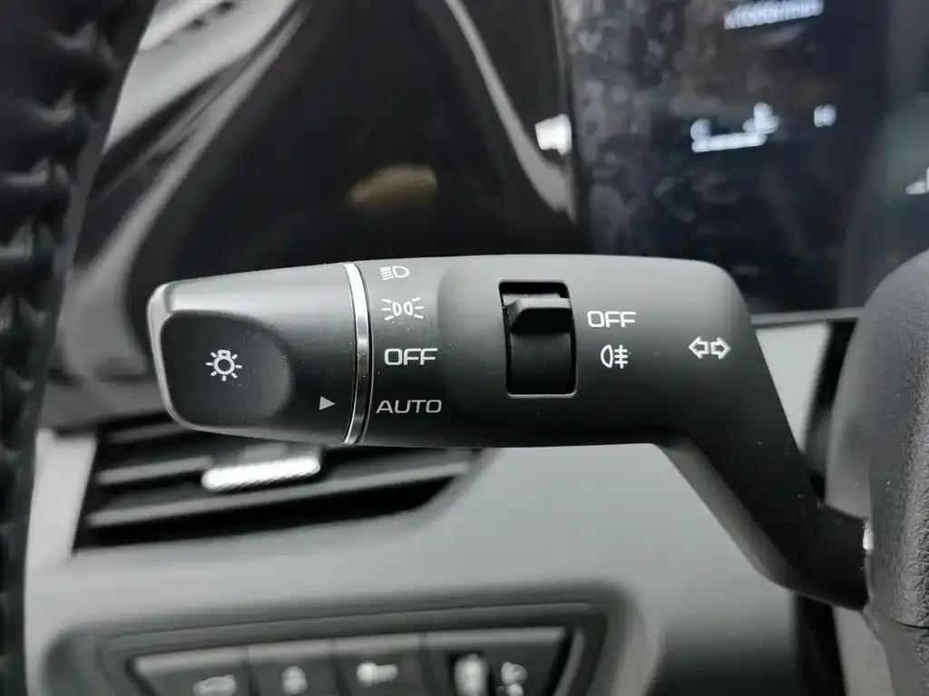 Bestune B70S 2022 1.5T Smart and Trendy Commander — миниатюра 21