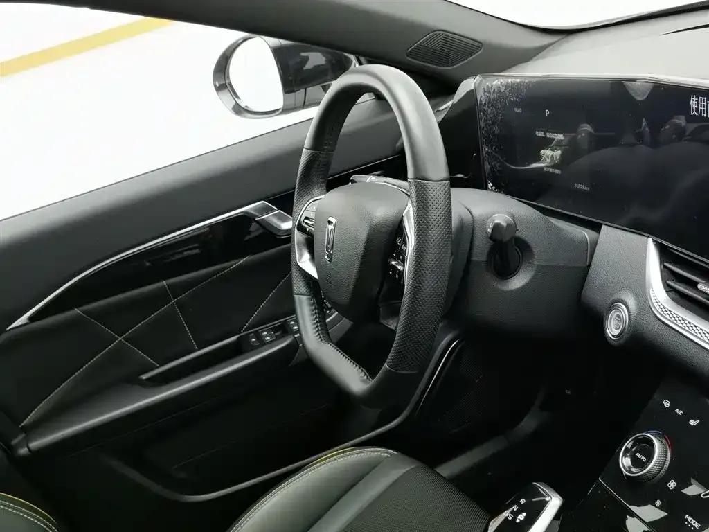 Bestune B70S 2022 1.5T Smart and Trendy Commander — миниатюра 22