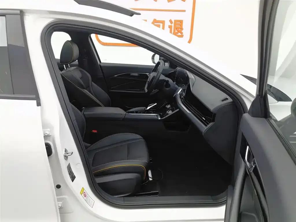 Bestune B70S 2022 1.5T Smart and Trendy Commander — миниатюра 23