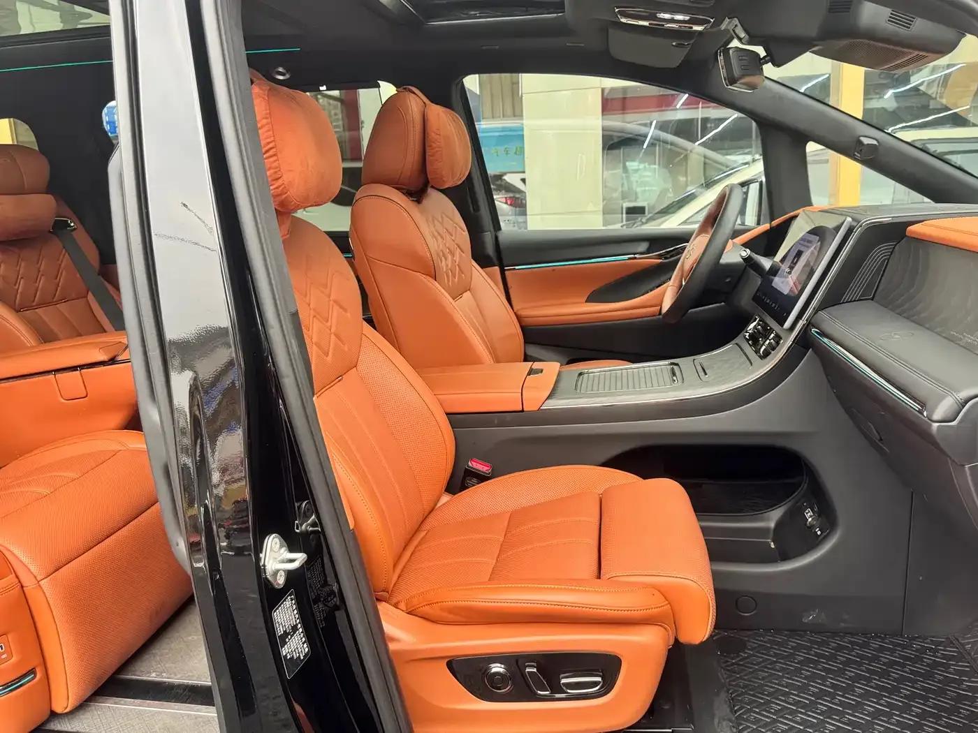 Trumpchi Aspiration M8 2025 Qiankun Series Ultra First Class — миниатюра 3