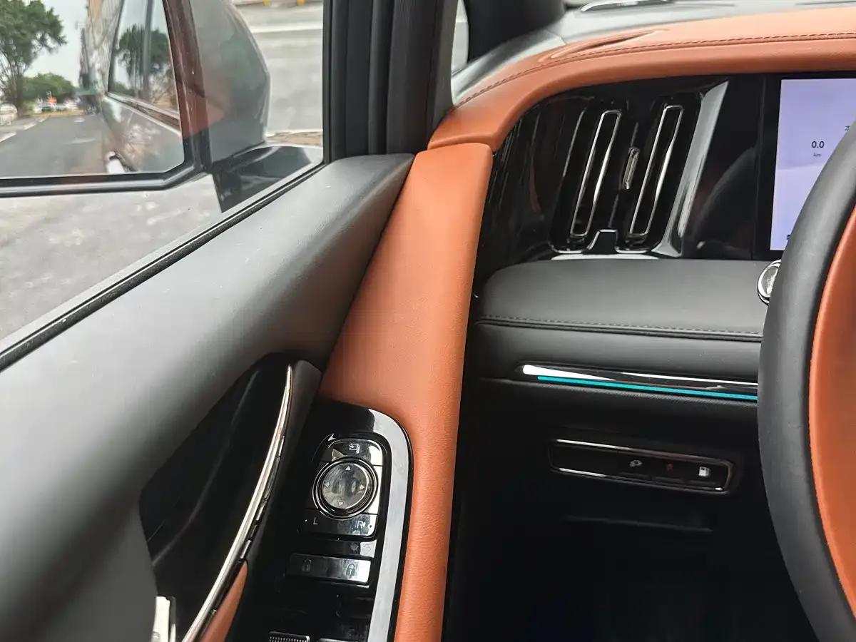 Trumpchi Aspiration M8 2025 Qiankun Series Ultra First Class — миниатюра 6