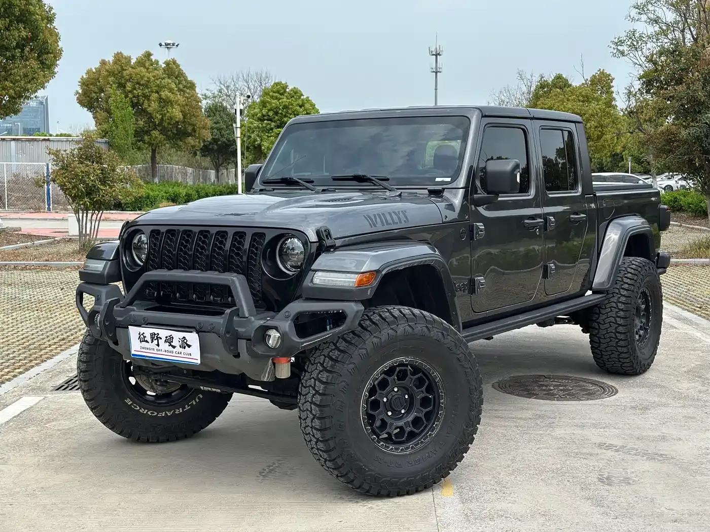 Gladiator 2022 3.6L First Edition — миниатюра 1