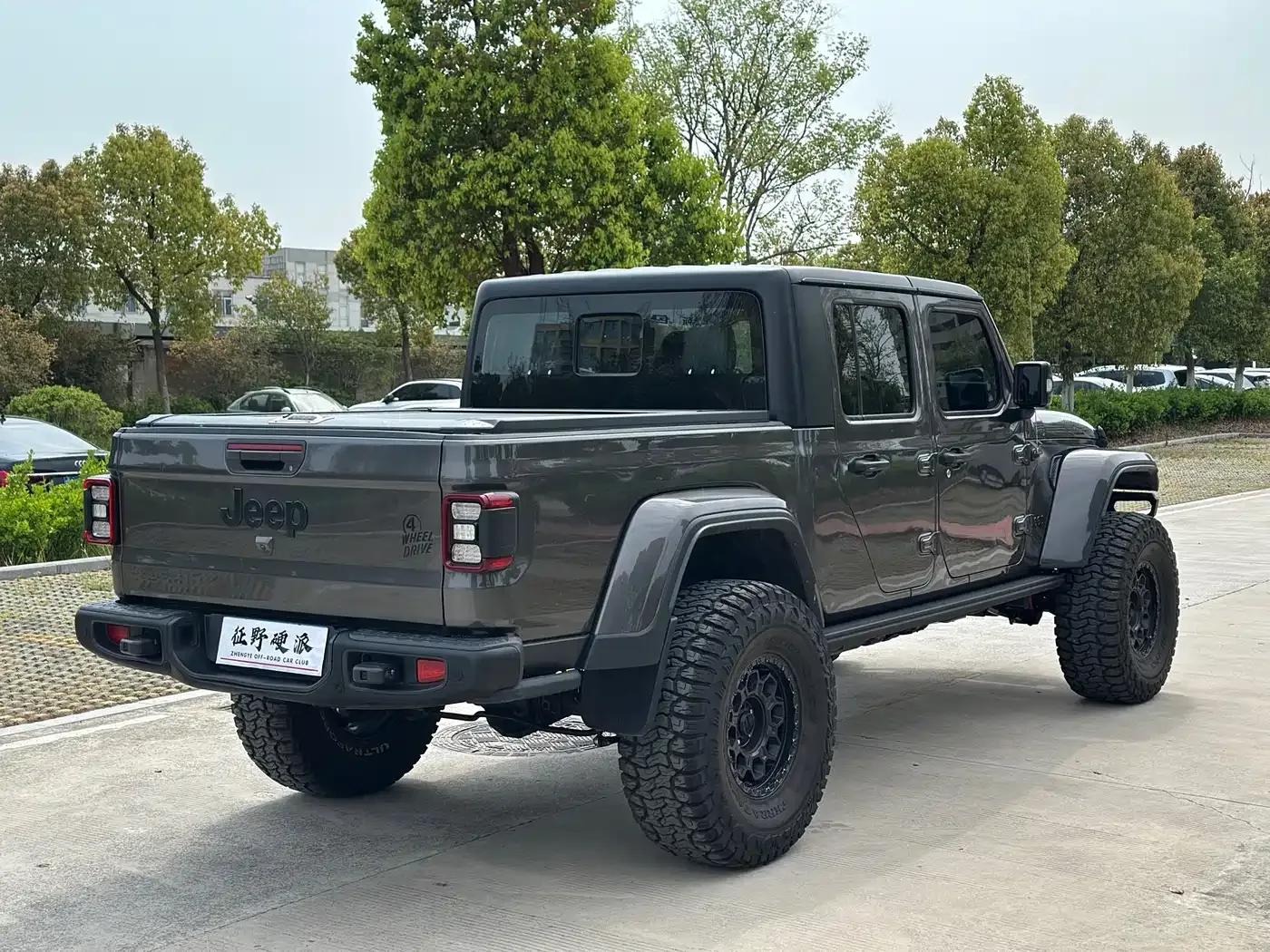 Gladiator 2022 3.6L First Edition — миниатюра 11