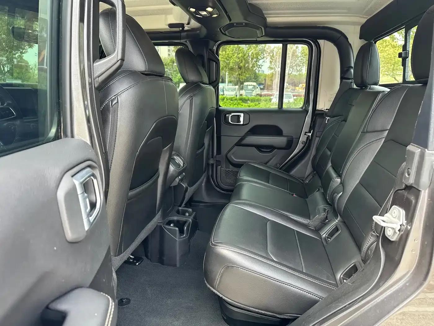 Gladiator 2022 3.6L First Edition — миниатюра 6