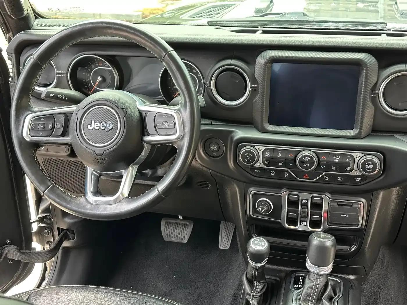 Gladiator 2022 3.6L First Edition — миниатюра 7