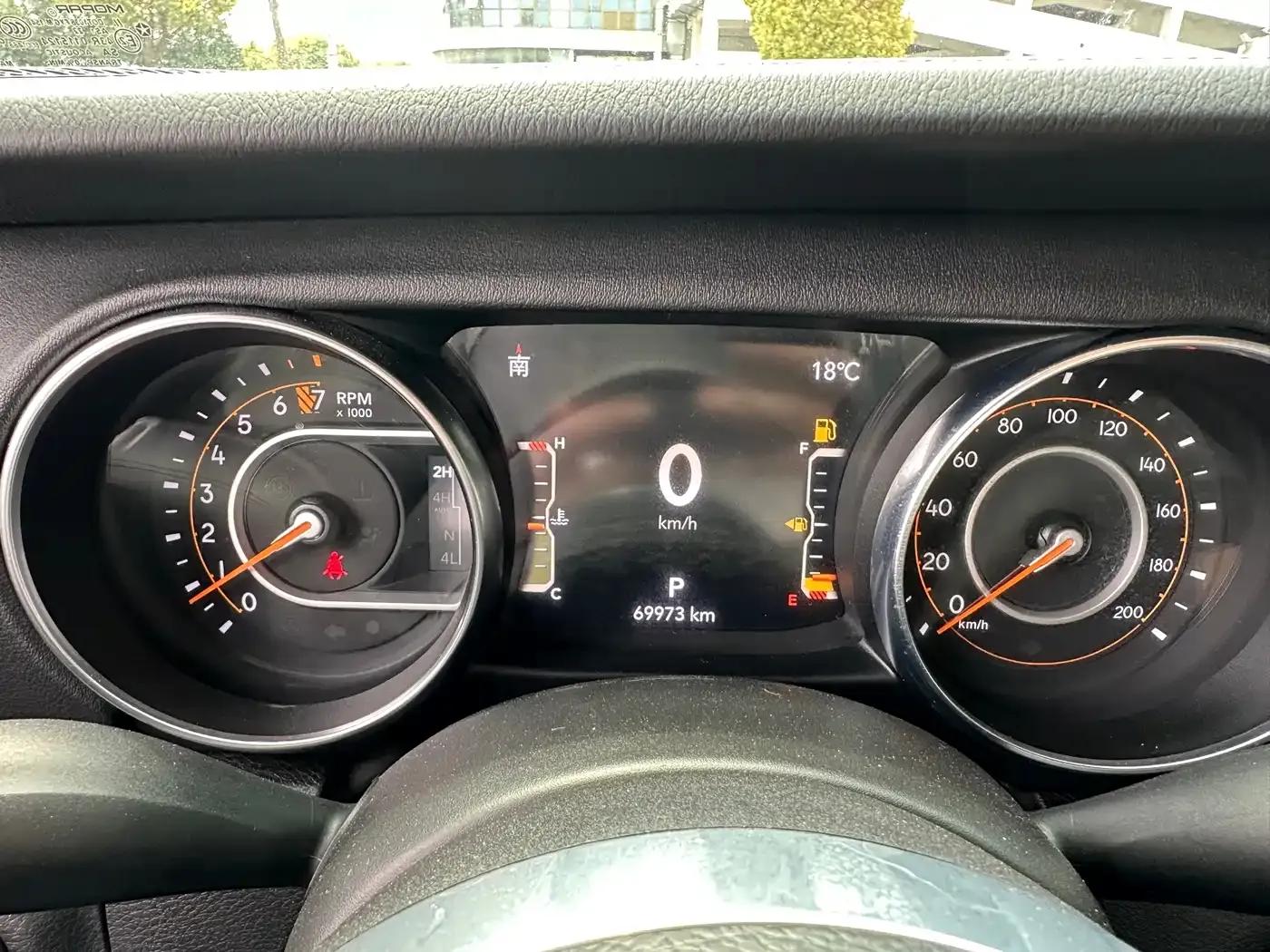 Gladiator 2022 3.6L First Edition — миниатюра 8