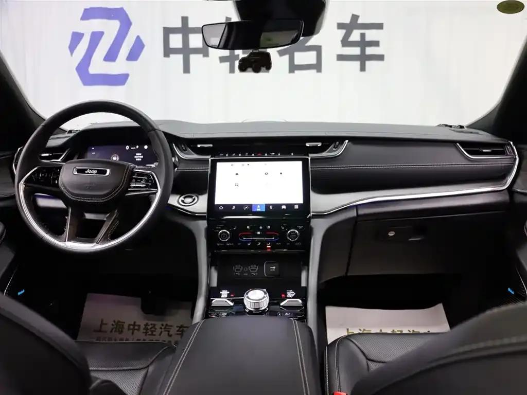 2023 Jeep Grand Cherokee 4xe Imported Model 4xe Peak Edition — миниатюра 11