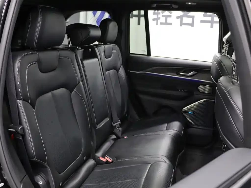 2023 Jeep Grand Cherokee 4xe Imported Model 4xe Peak Edition — миниатюра 23