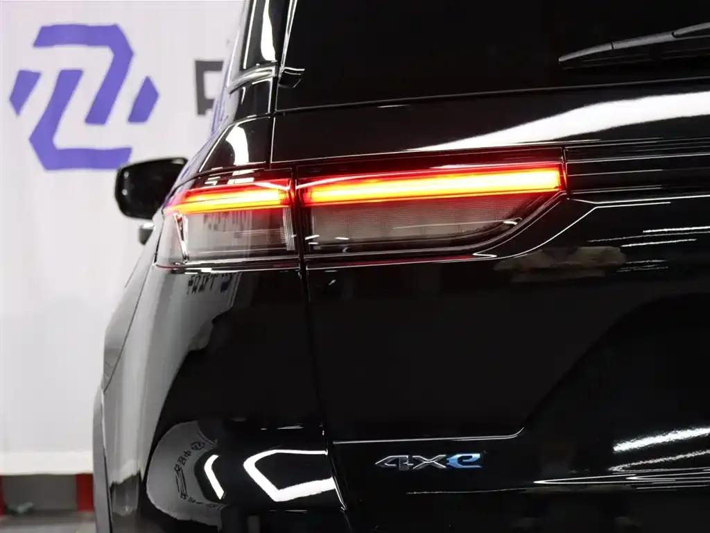 2023 Jeep Grand Cherokee 4xe Imported Model 4xe Peak Edition — миниатюра 29
