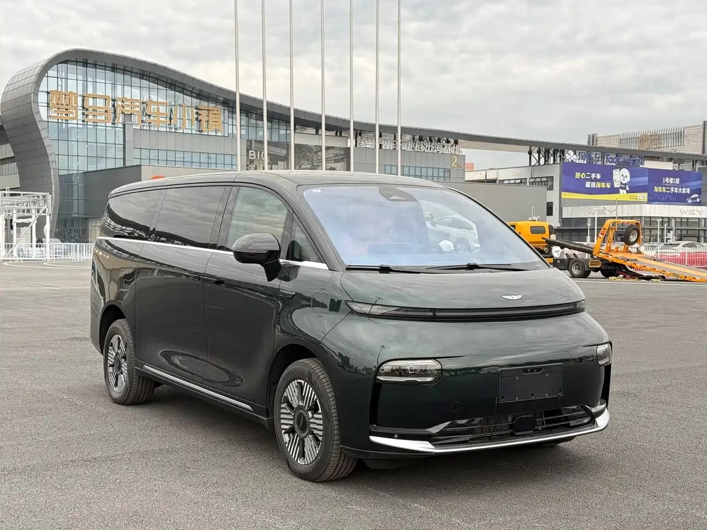 Wingzhen L380 2024 Model, 140-degree, 6-seater, 4WD Ultra — миниатюра 3