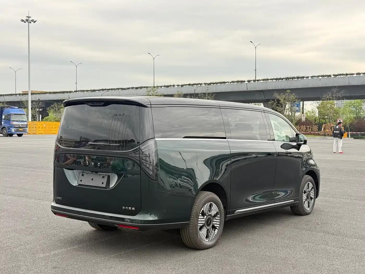 Wingzhen L380 2024 Model, 140-degree, 6-seater, 4WD Ultra — миниатюра 7
