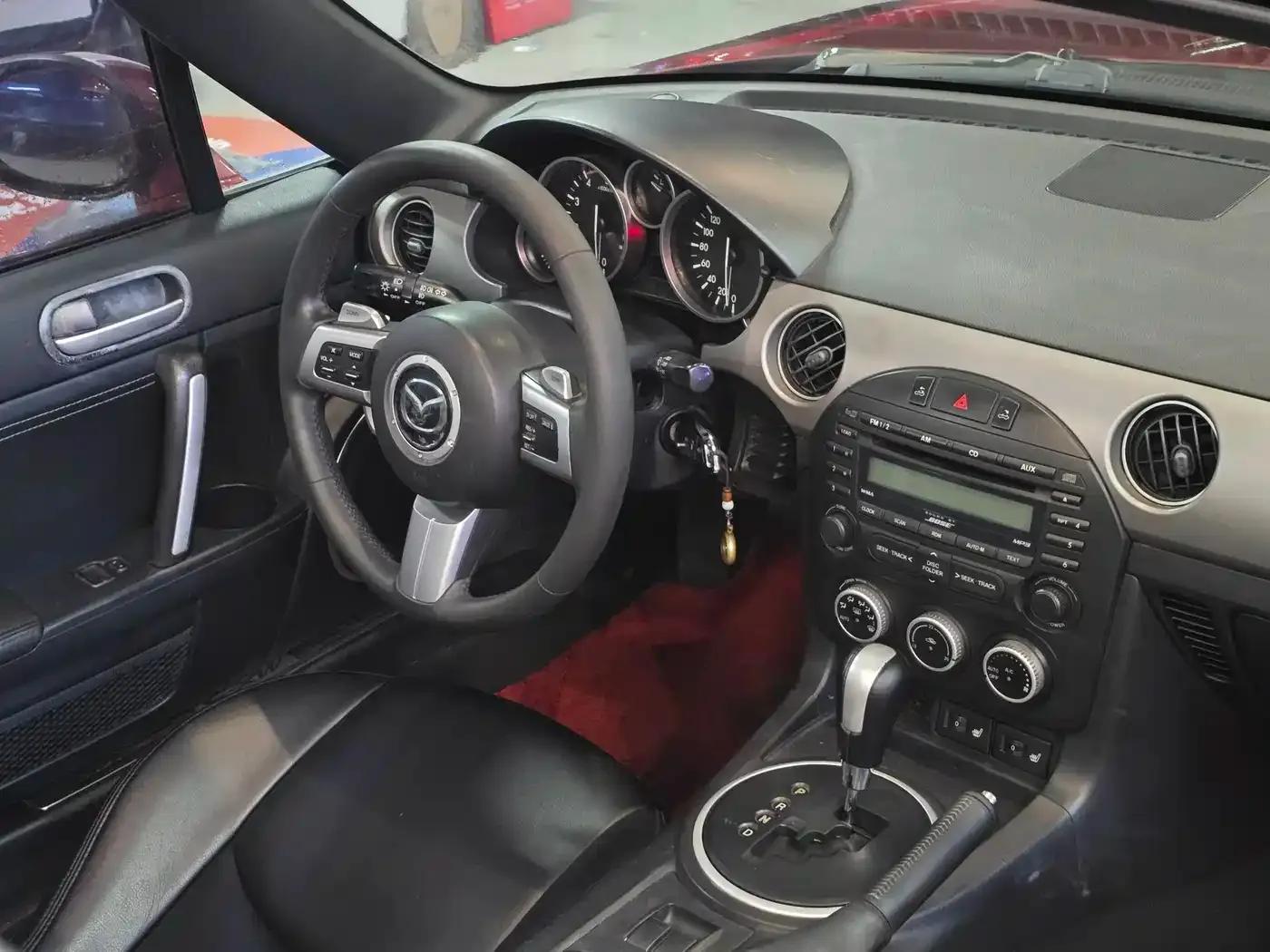 Mazda MX-5 2009 2.0 — миниатюра 8