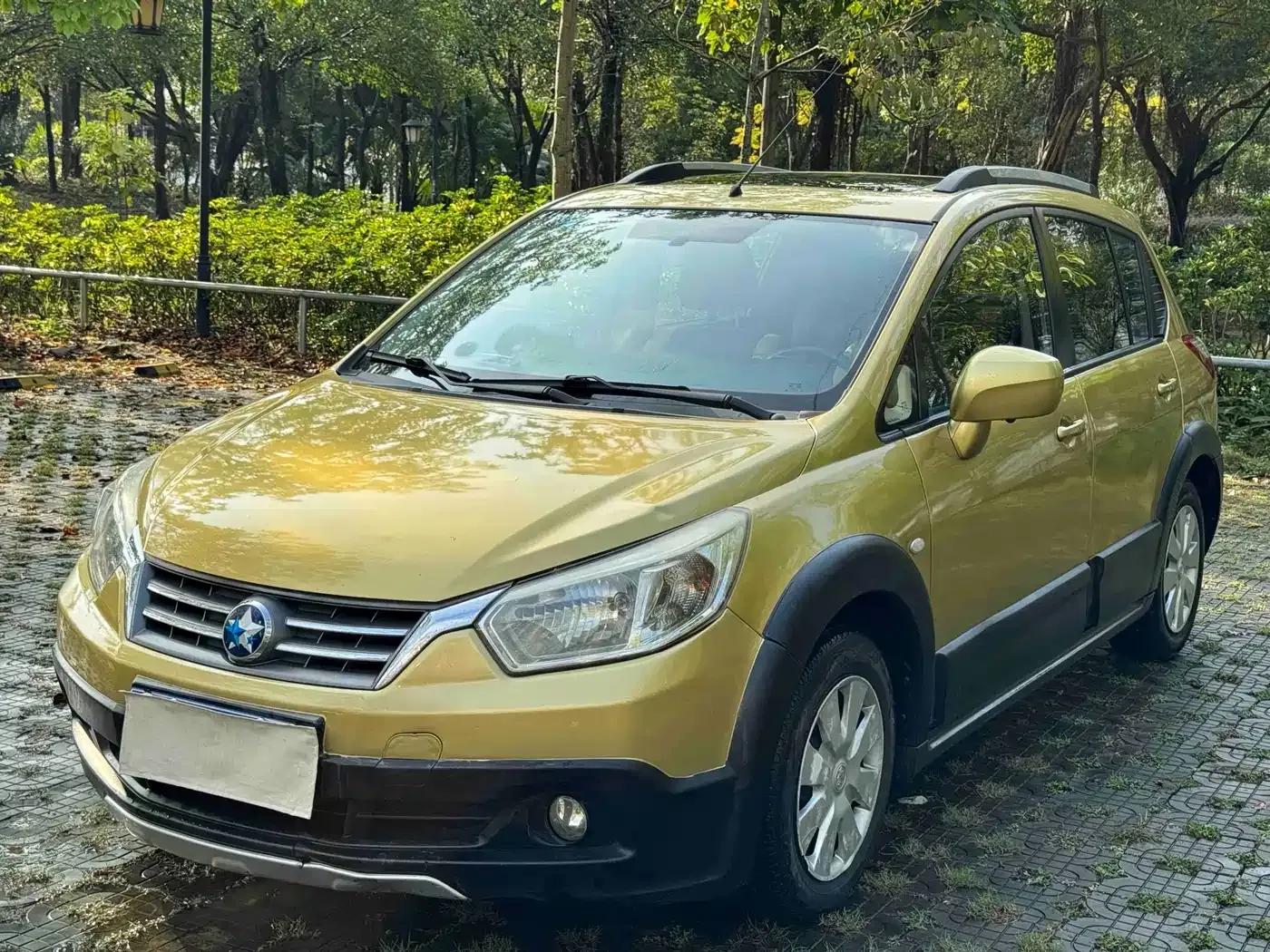 Venucia R50X 2013 1.6L Automatic — миниатюра 1