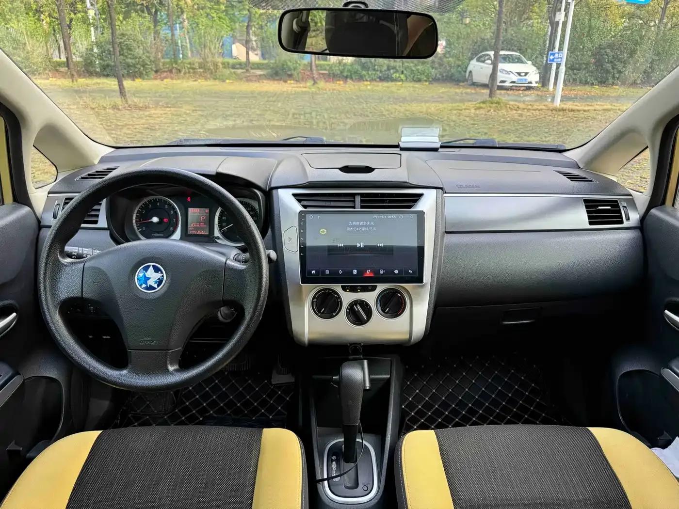Venucia R50X 2013 1.6L Automatic — миниатюра 17