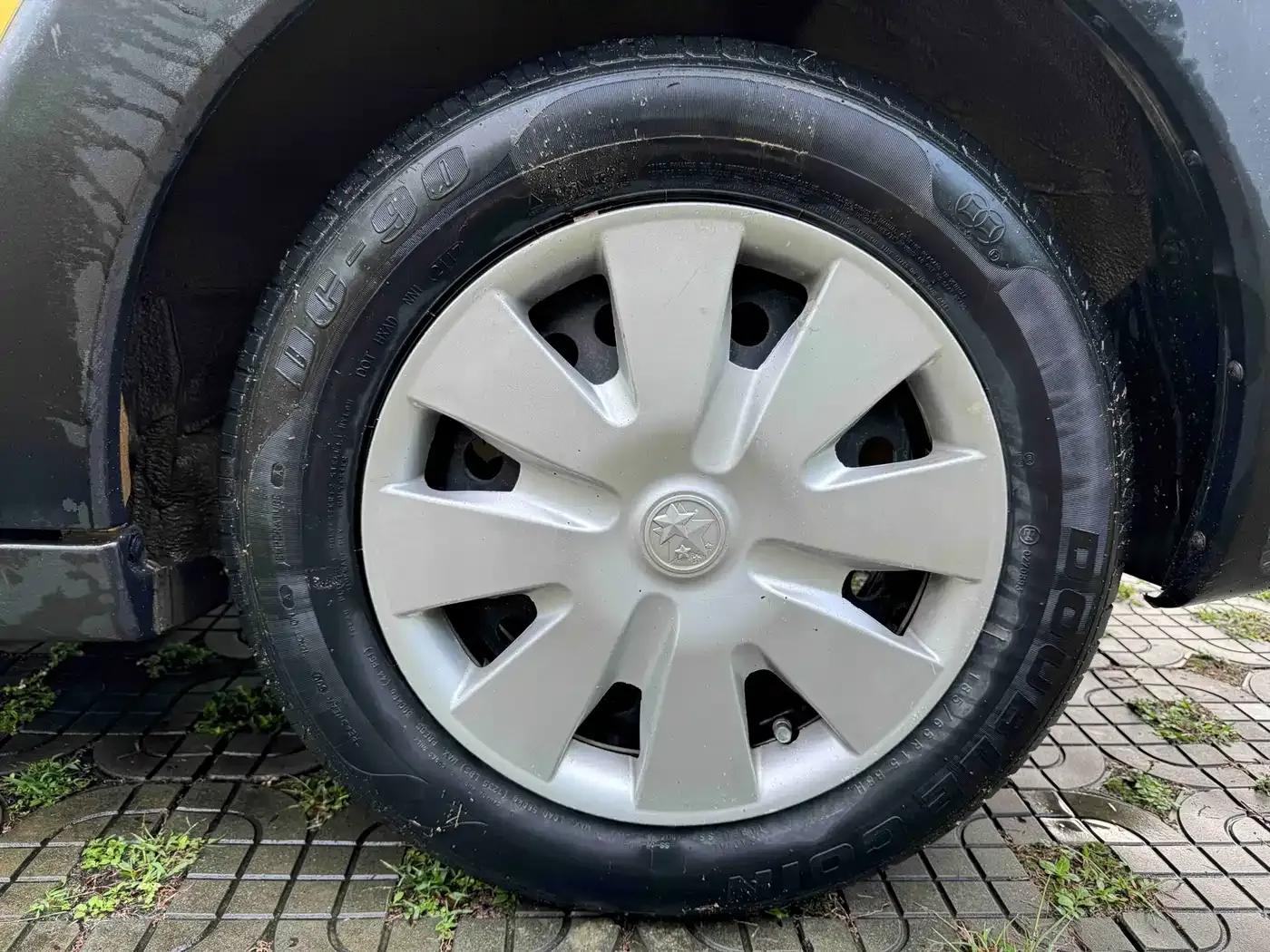 Venucia R50X 2013 1.6L Automatic — миниатюра 21