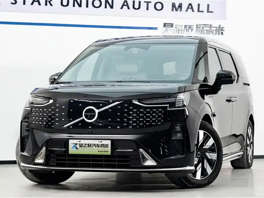 Volvo EM90 2025 Ultra 6-seater — миниатюра 2