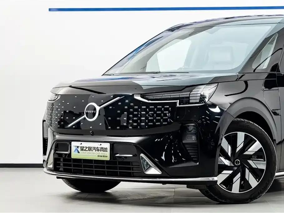Volvo EM90 2025 Ultra 6-seater — миниатюра 3
