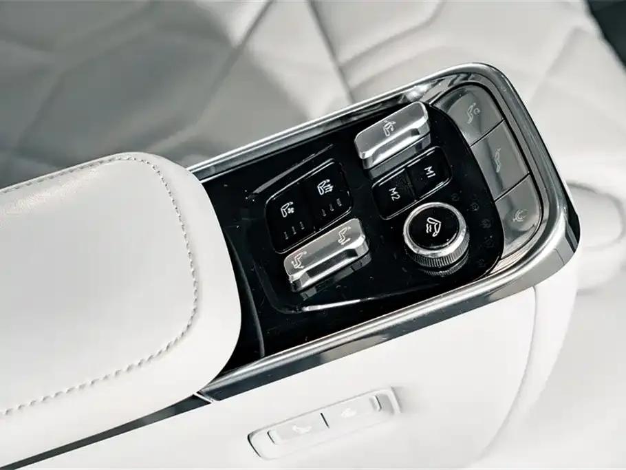 Volvo EM90 2025 Ultra 6-seater — миниатюра 25