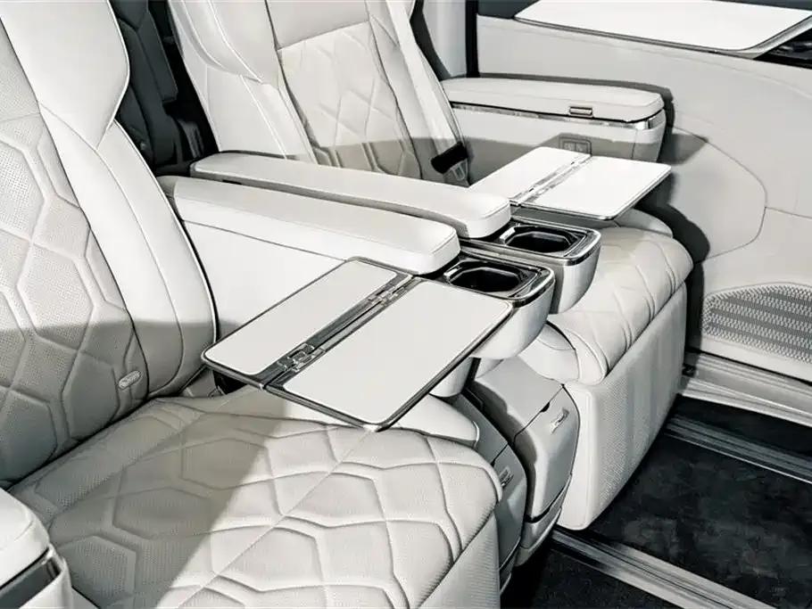 Volvo EM90 2025 Ultra 6-seater — миниатюра 26