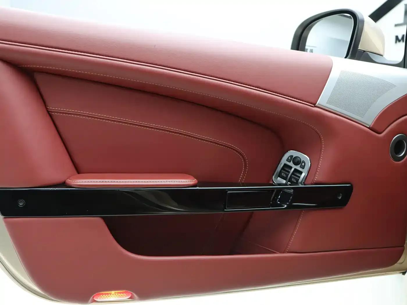 2012 Virage 6.0 Coupe — миниатюра 17