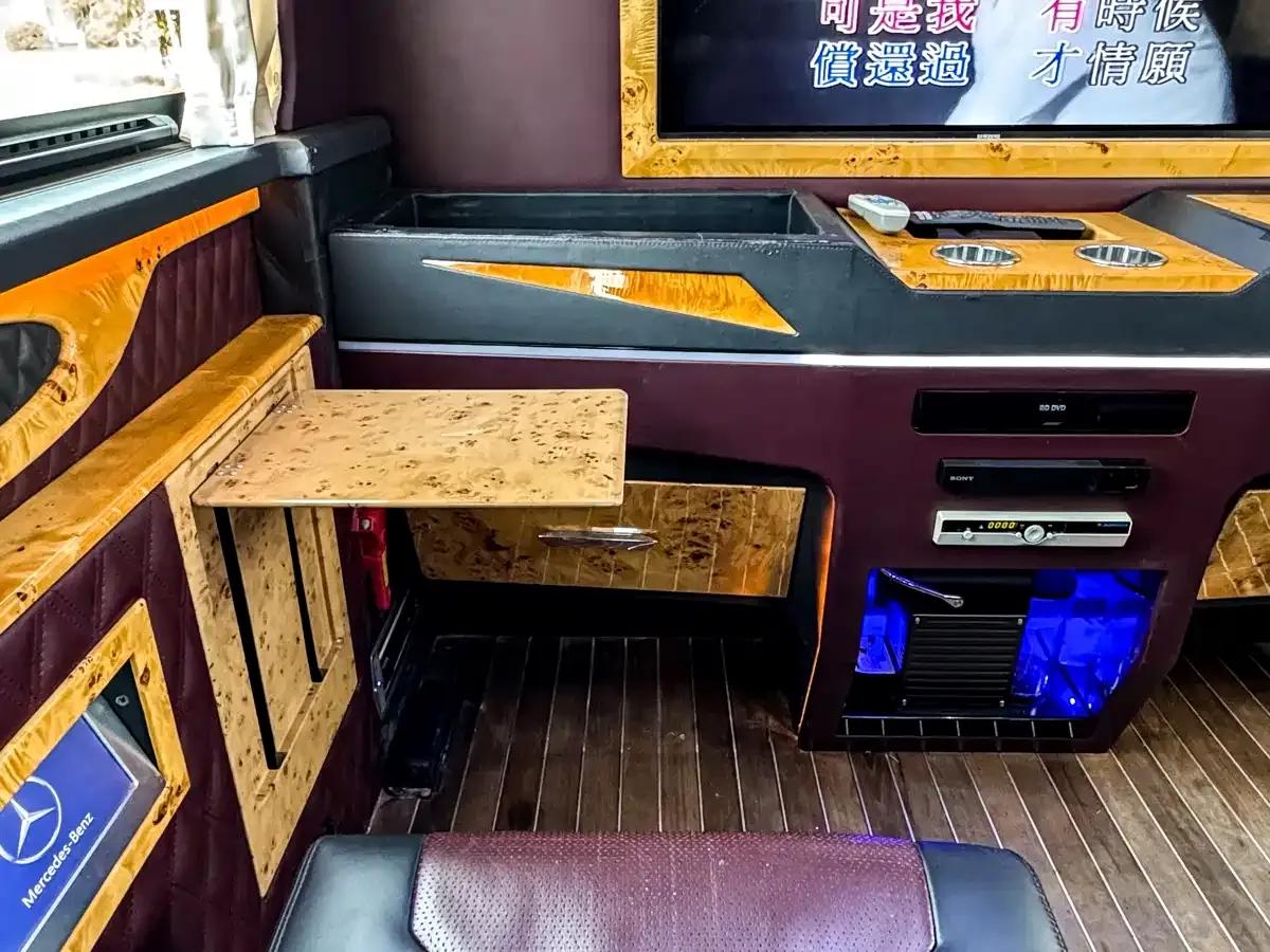 2017 Sprinter 3.5L Luxury Custom Edition — миниатюра 12