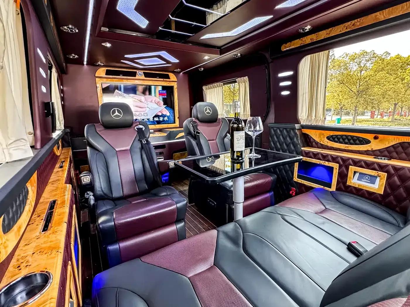 2017 Sprinter 3.5L Luxury Custom Edition — миниатюра 18