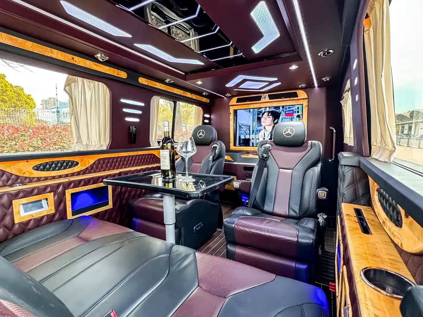 2017 Sprinter 3.5L Luxury Custom Edition — миниатюра 22