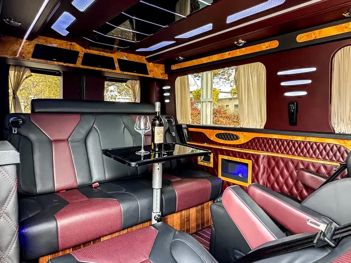 2017 Sprinter 3.5L Luxury Custom Edition — миниатюра 23