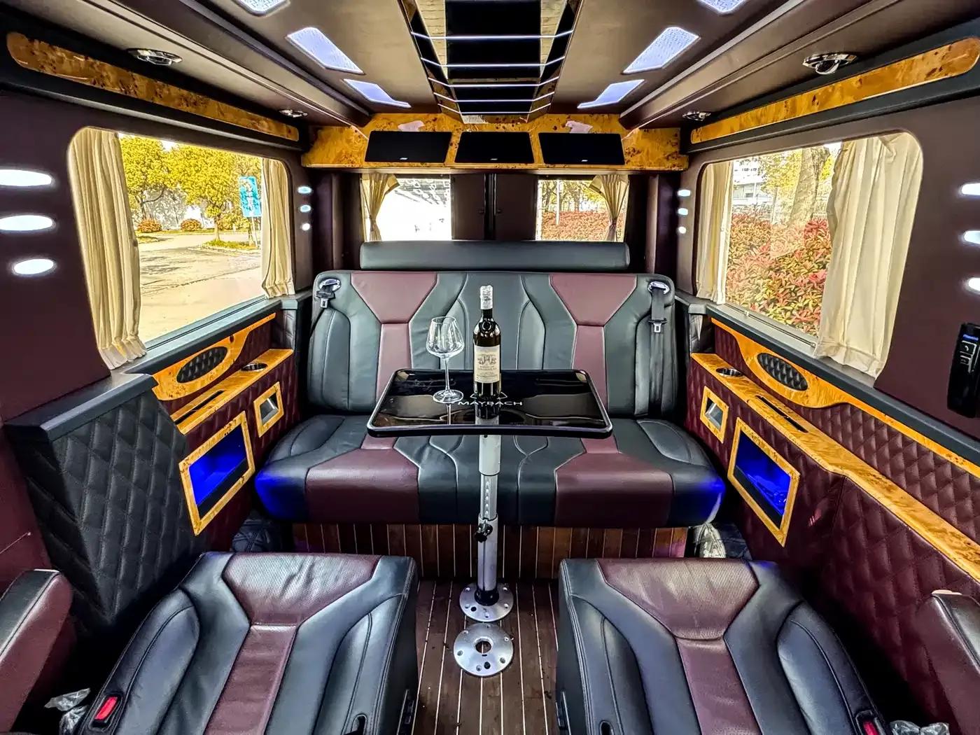 2017 Sprinter 3.5L Luxury Custom Edition — миниатюра 24
