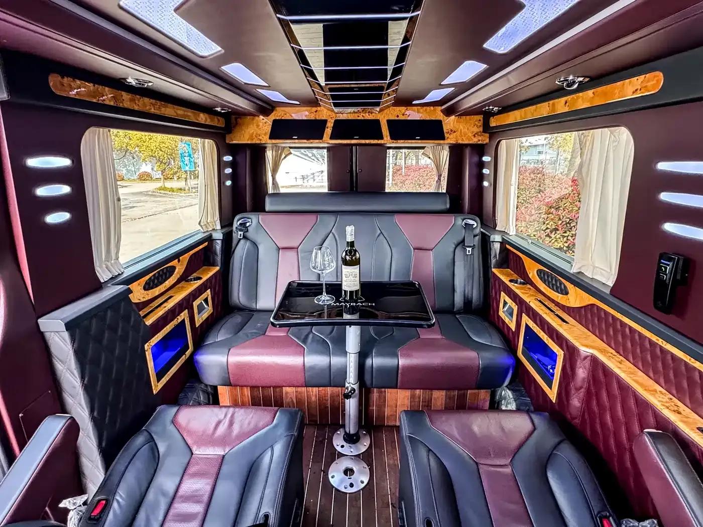2017 Sprinter 3.5L Luxury Custom Edition — миниатюра 25