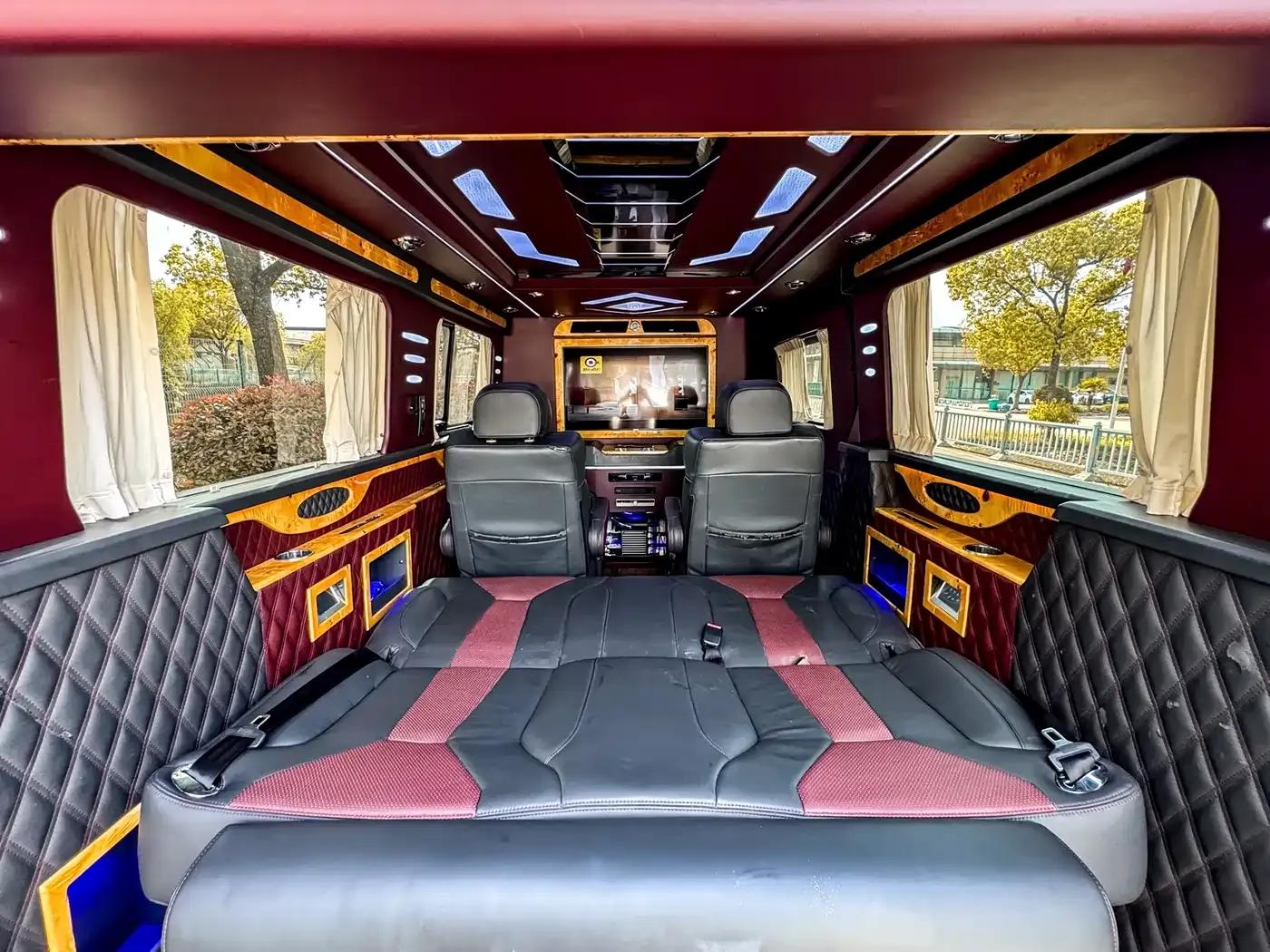 2017 Sprinter 3.5L Luxury Custom Edition — миниатюра 26