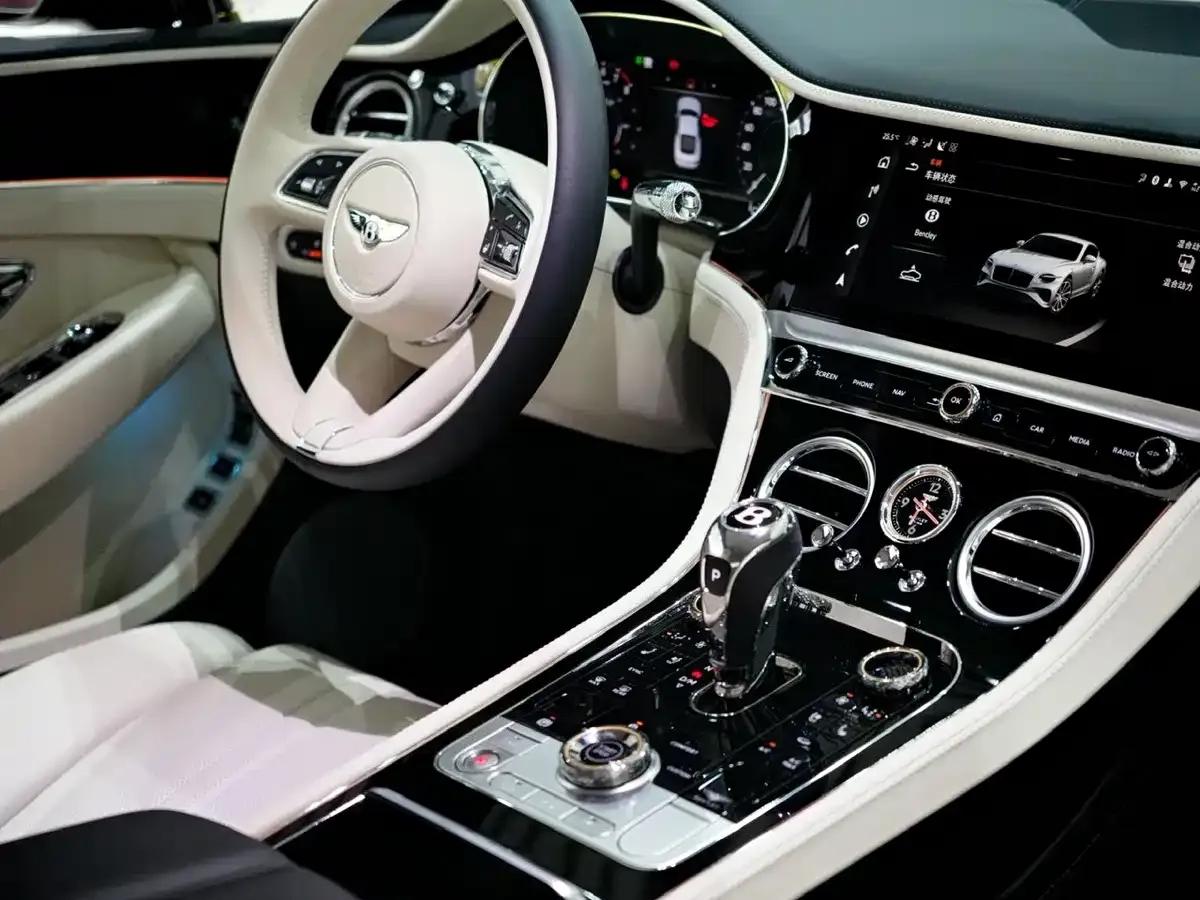 2026 Continental Plug-in Hybrid GT Base Model — миниатюра 12