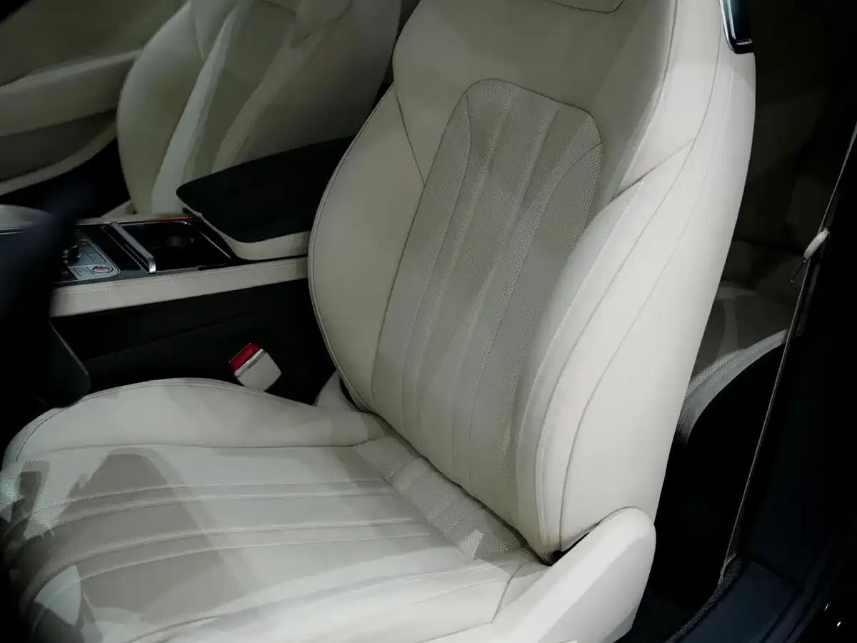 2026 Continental Plug-in Hybrid GT Base Model — миниатюра 13