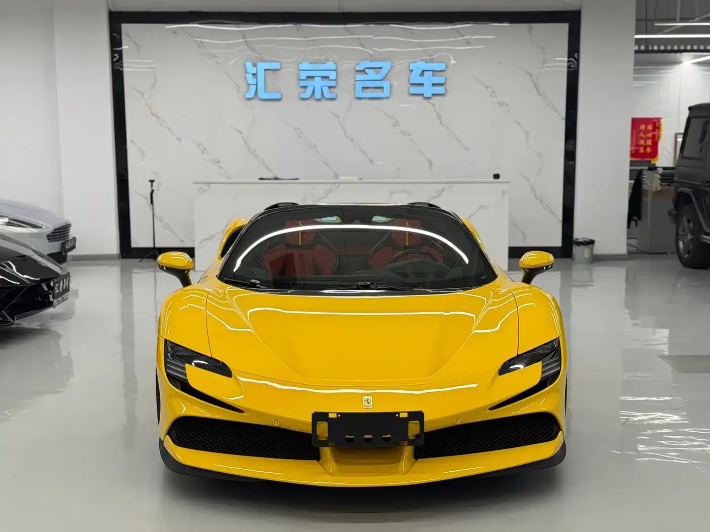 SF90 2021 3.9T V8 Spider — миниатюра 2