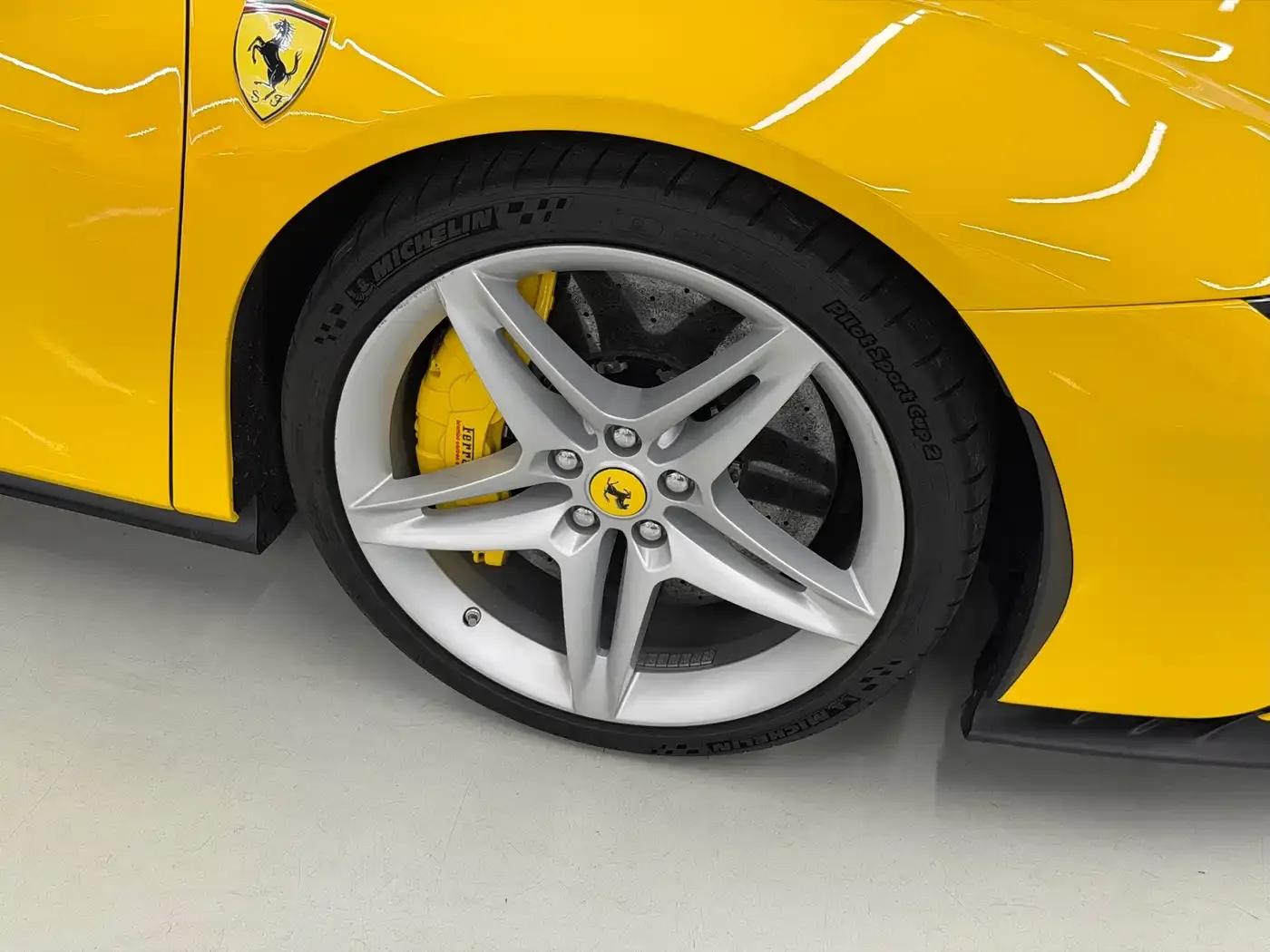 SF90 2021 3.9T V8 Spider — миниатюра 13