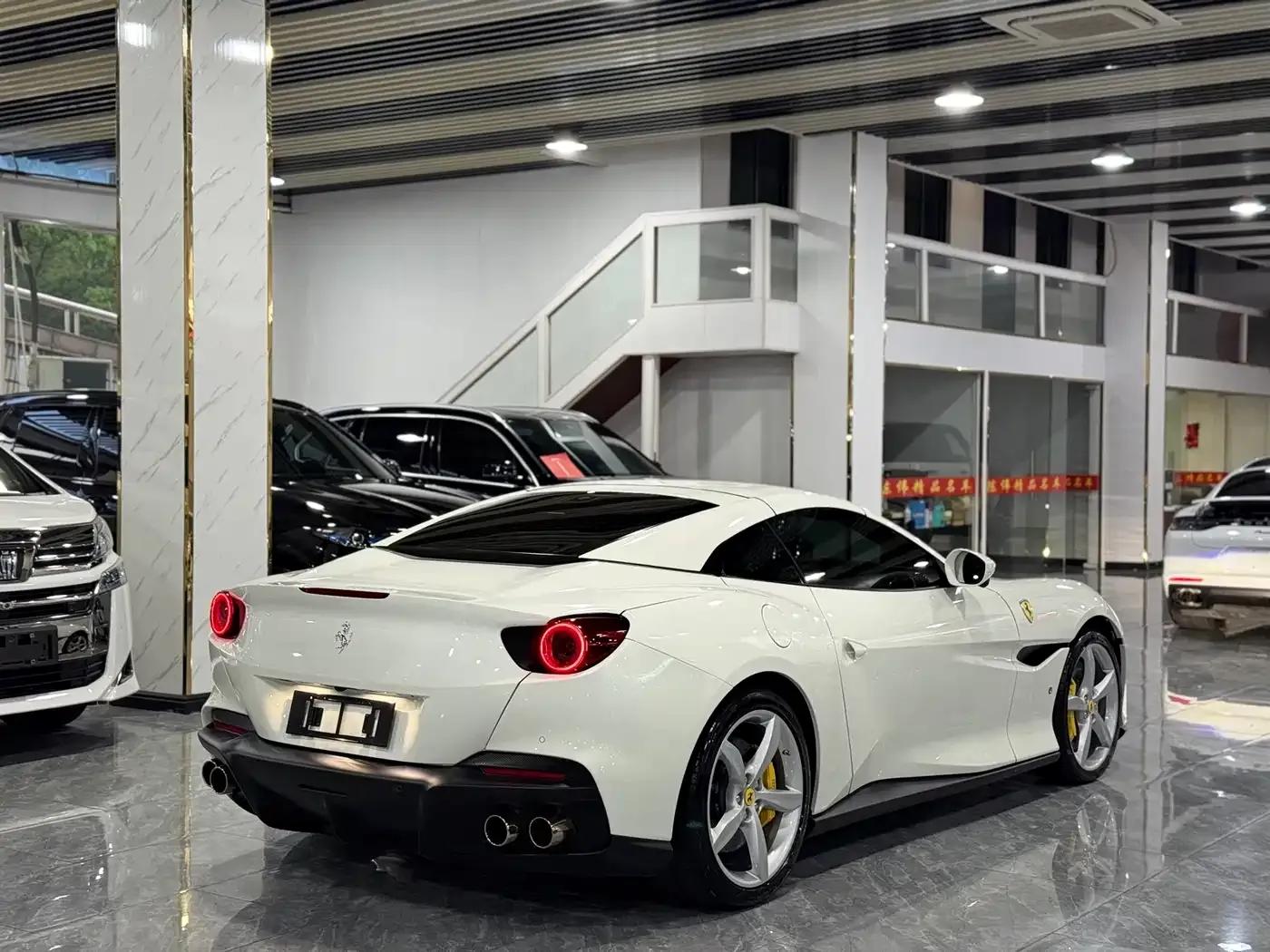 2021 Portofino 3.9T M — миниатюра 21