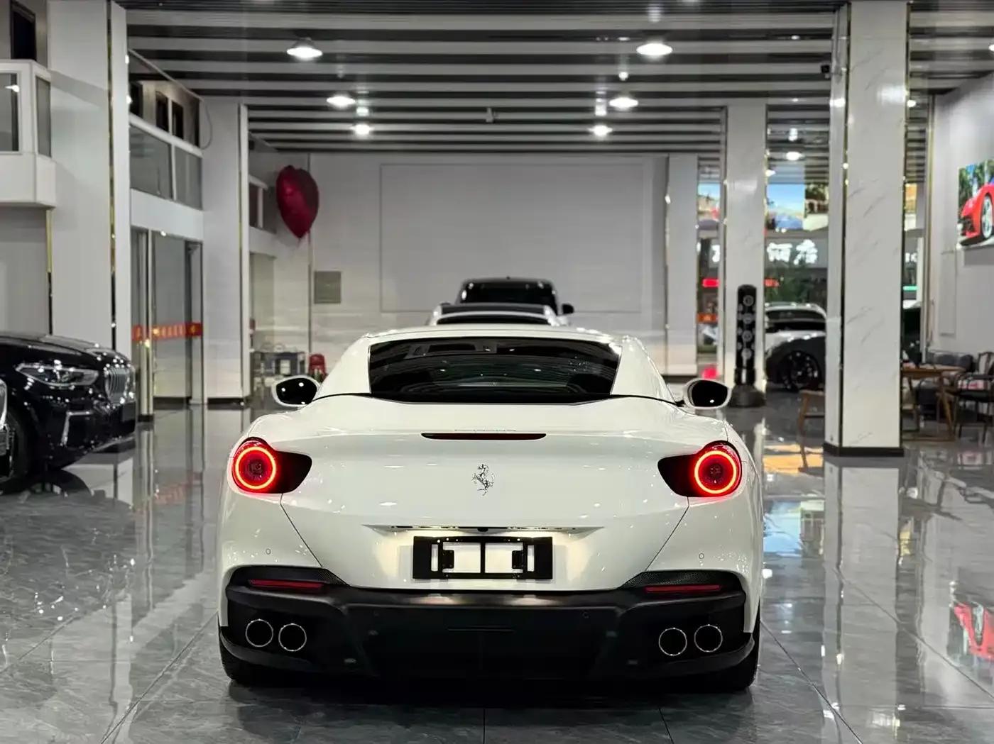 2021 Portofino 3.9T M — миниатюра 23