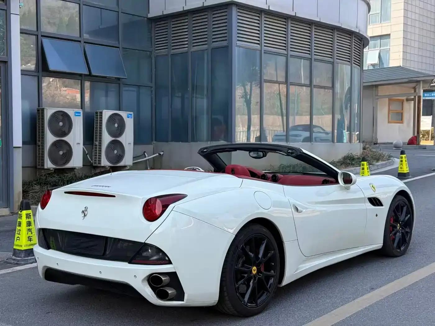 California T 2009 4.3L Standard Model — миниатюра 3