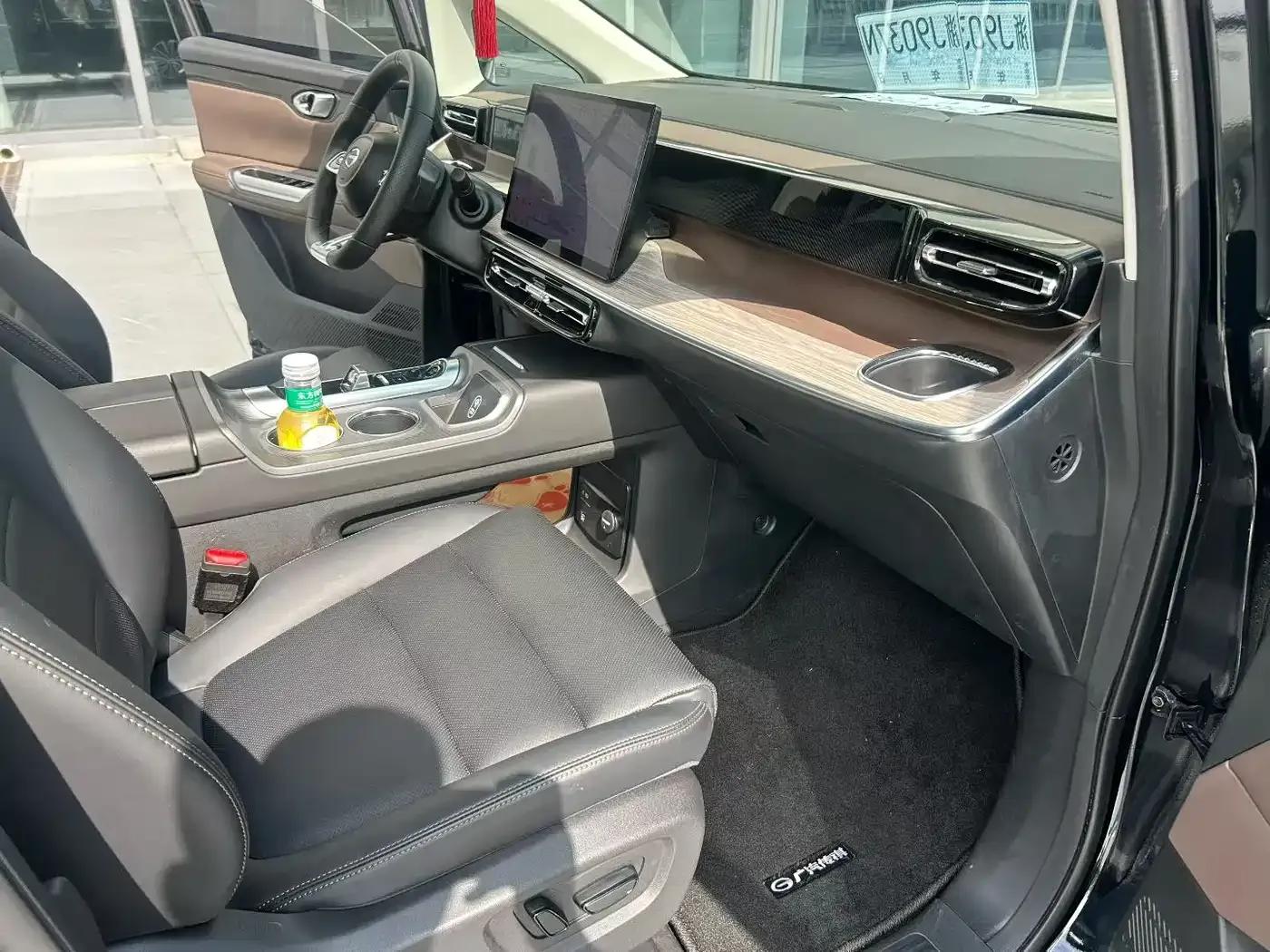 Trumpchi E8 2024 Glory Series 2.0L Glory Edition — миниатюра 8