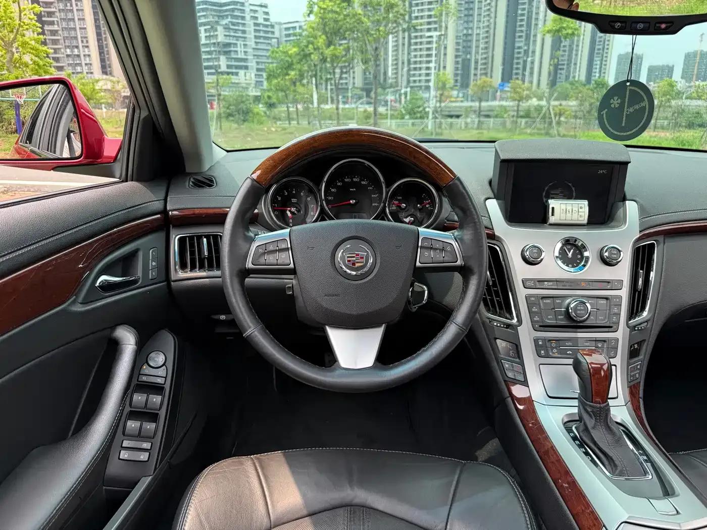 Imported Cadillac CTS 2012 3.0L Luxury Sport Edition — миниатюра 12